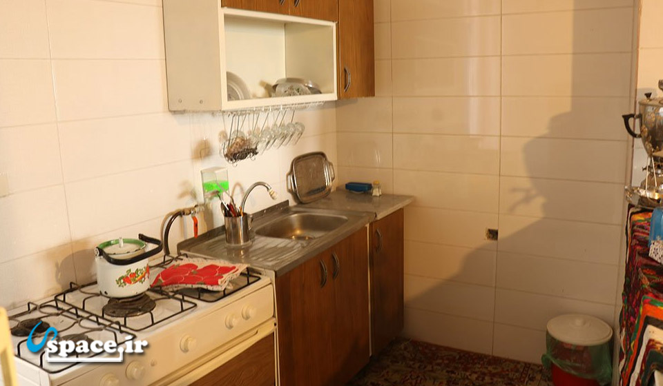نمای آشپزخانه واحد شماره یک اقامتگاه بوم گردی رحیلا - گالیکش - روستای سرچشمه